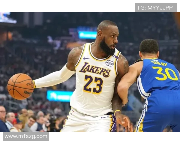 圣诞大战勇士对决湖人NBA经典对抗赛引发球迷热潮 圣诞大战勇士对决湖人NBA经典对抗赛引发球迷热潮