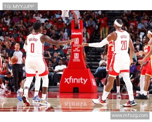 2017年NBA季后赛老鹰与火箭激战回顾精彩瞬间与球员表现分析