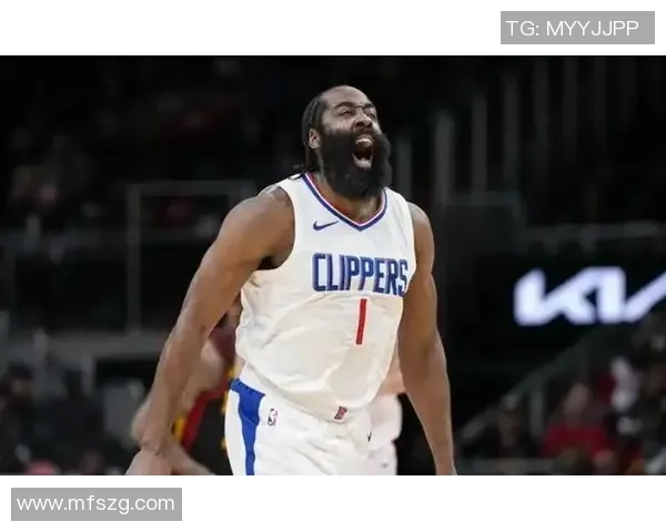 哈登与威金斯的对决谁能在赛场上笑到最后引发球迷热议 哈登与威金斯的对决谁能在赛场上笑到最后引发球迷热议