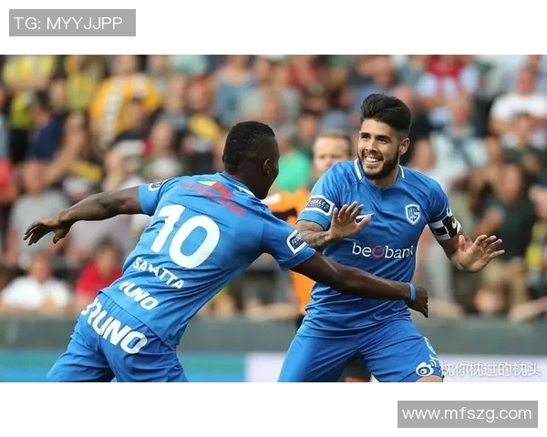 亨克与贝西克塔的激烈对决揭示了足球战术的深度与魅力