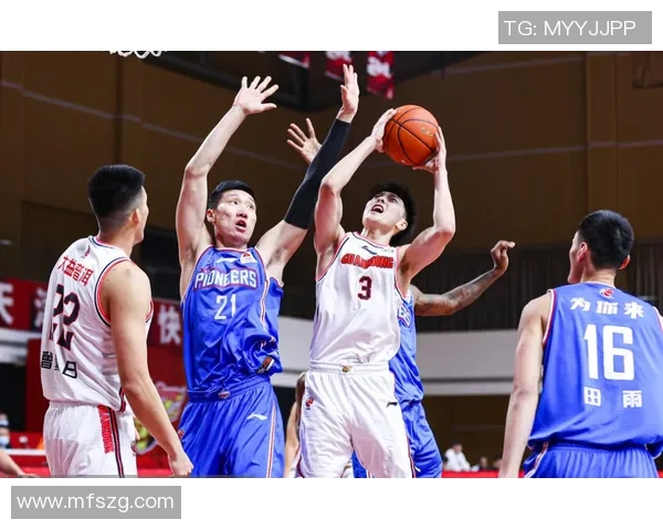 任骏飞在篮球赛场的崛起与挑战展现了中国篮球新生代的无限潜力与希望