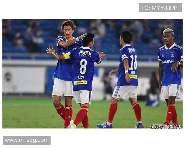 福冈队主场迎战横滨队期待精彩对决展现足球魅力与激情 福冈队主场迎战横滨队期待精彩对决展现足球魅力与激情