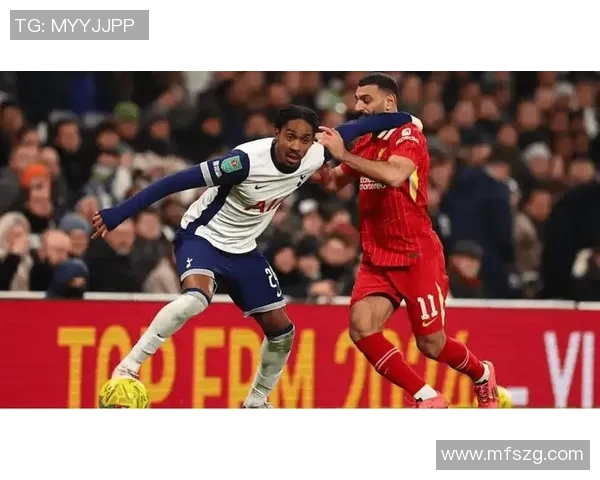 英超焦点战利物浦主场迎战伯恩利争夺三分全力以赴展现实力